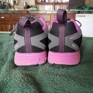 Pearl izumi sneakers